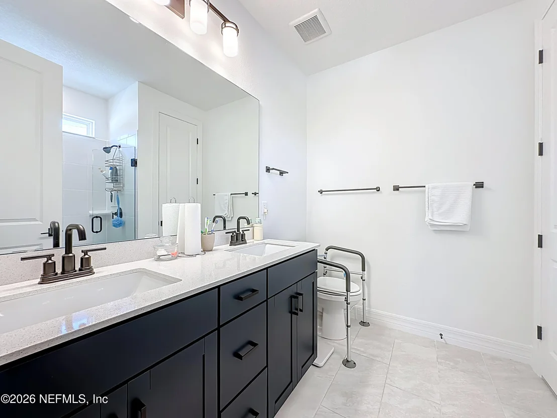 Photo of 426 HAWTHORN PARK Circle
