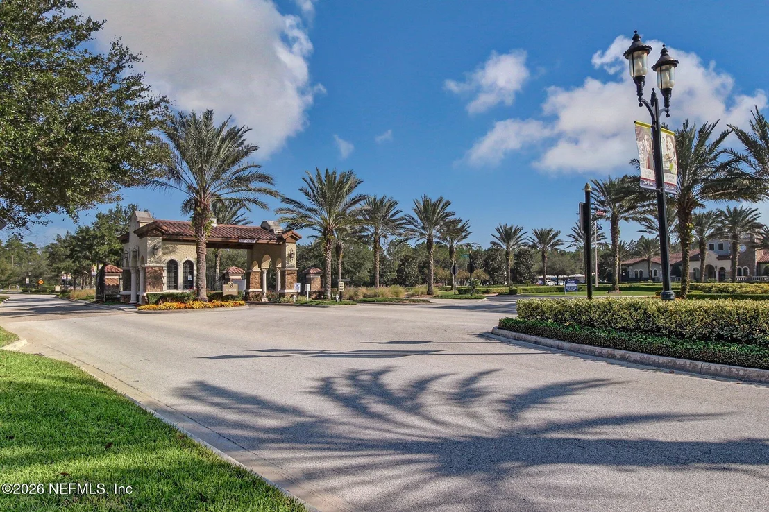 Photo of 696 RIVER RUN Boulevard