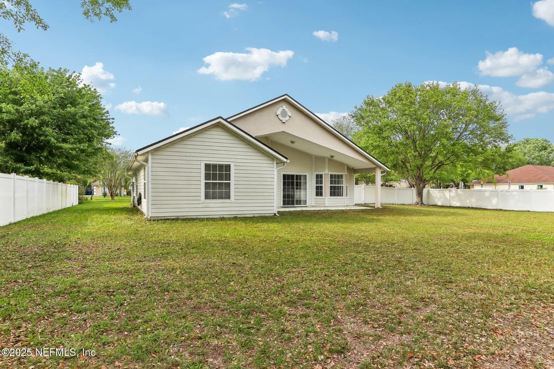 Photo of 200 NOTTINGHAM Drive W