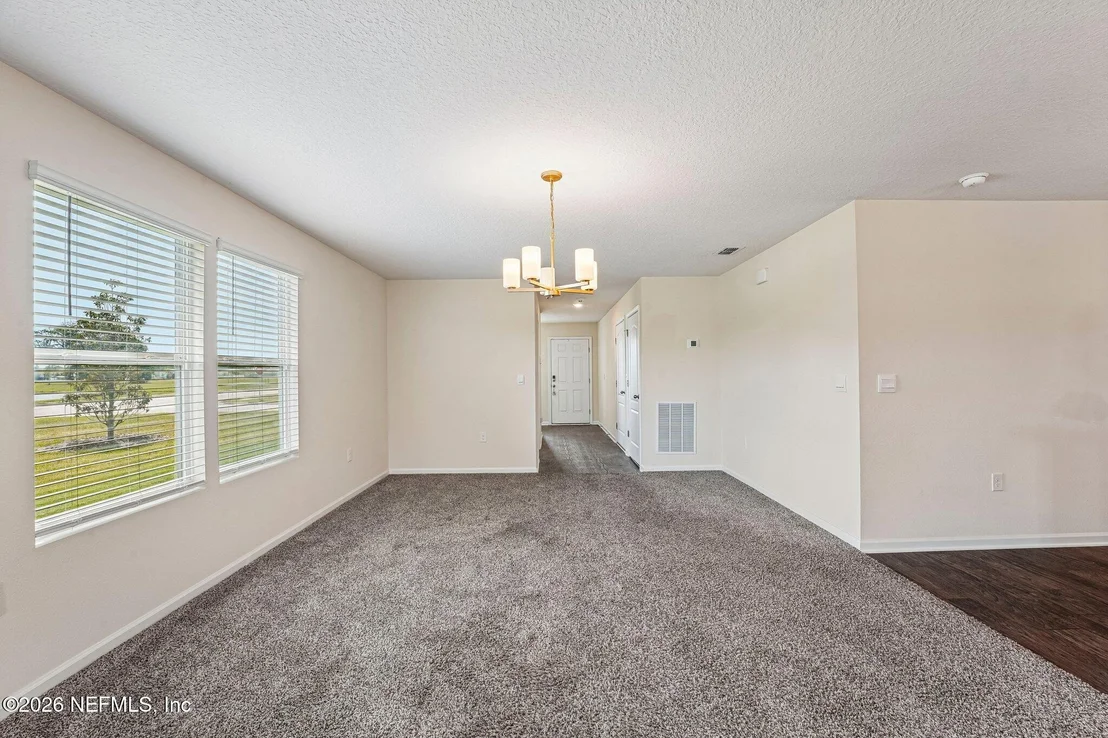 Photo of 32 AVEIRO Way