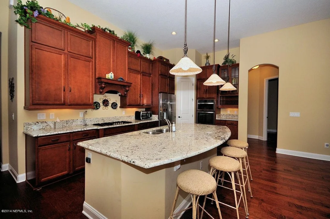 Photo of 112 STAPLEHURST Drive
