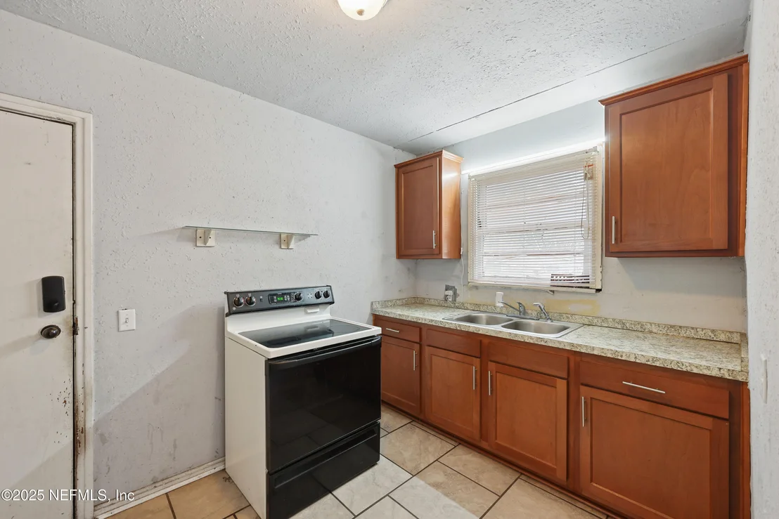 Photo of 3527 OLEANDER Street