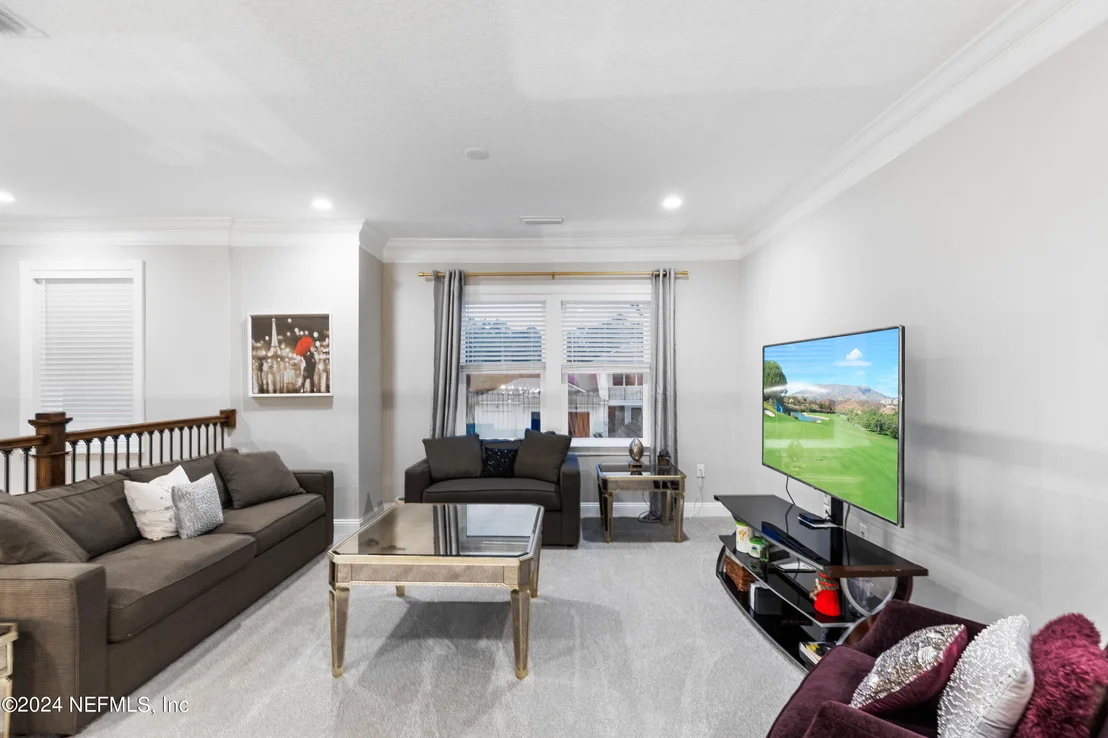 Photo of 10511 SILVERBROOK Trail