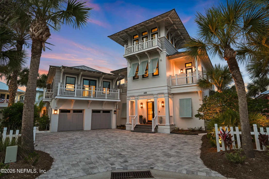 Photo of 688 OCEAN PALM Way