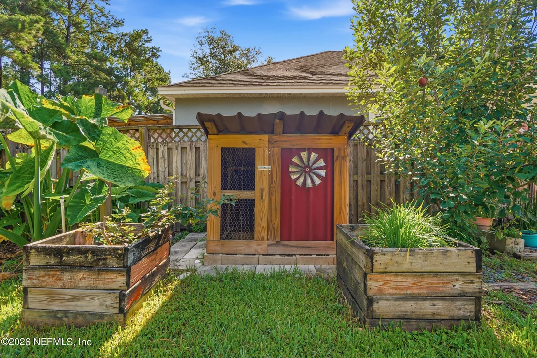 Photo of 324 SILVER GLEN Avenue