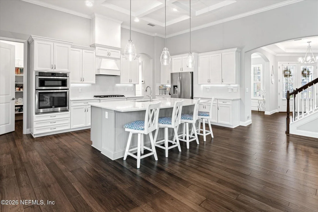 Photo of 195 GLENNEYRE Circle