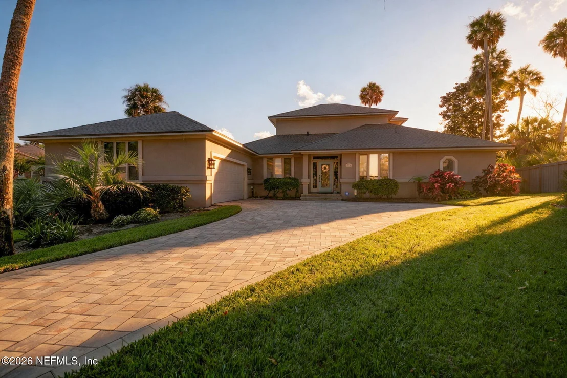 Photo of 2206 LAUGHING GULL Circle