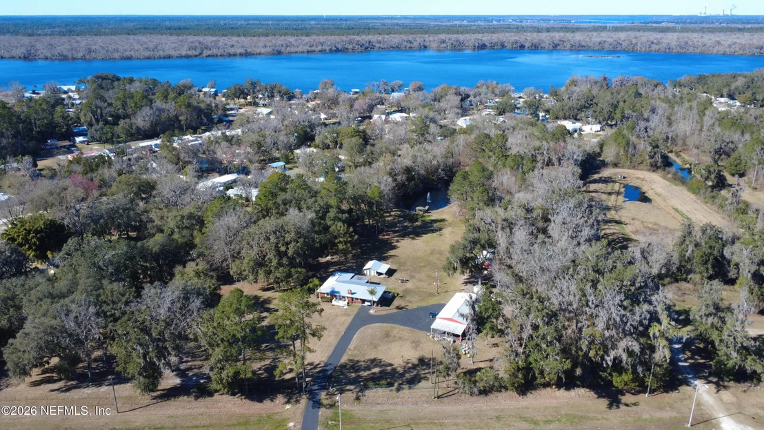 Photo of 689 S HIGHWAY17
