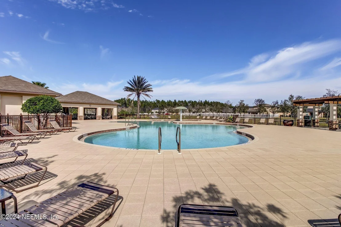 Photo of 597 DRYSDALE Drive