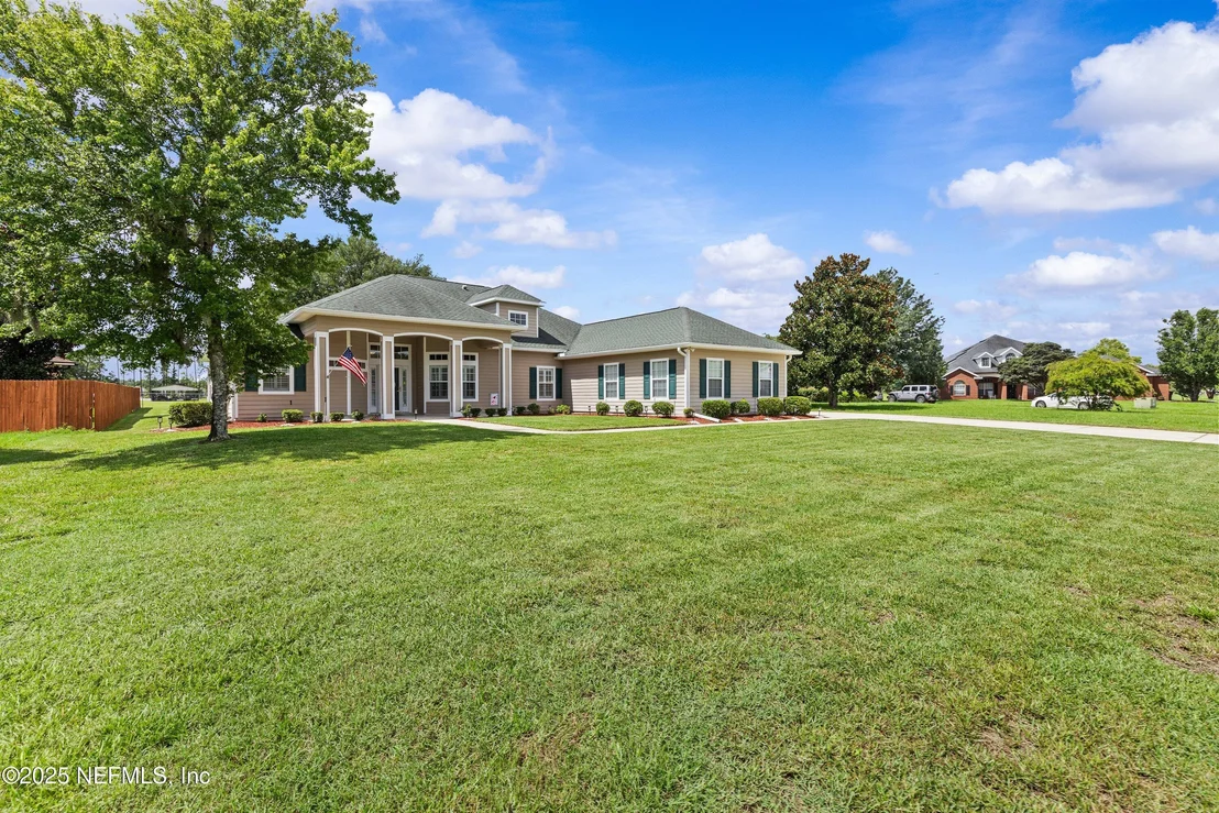 Photo of 9662 RED SQUIRREL Lane