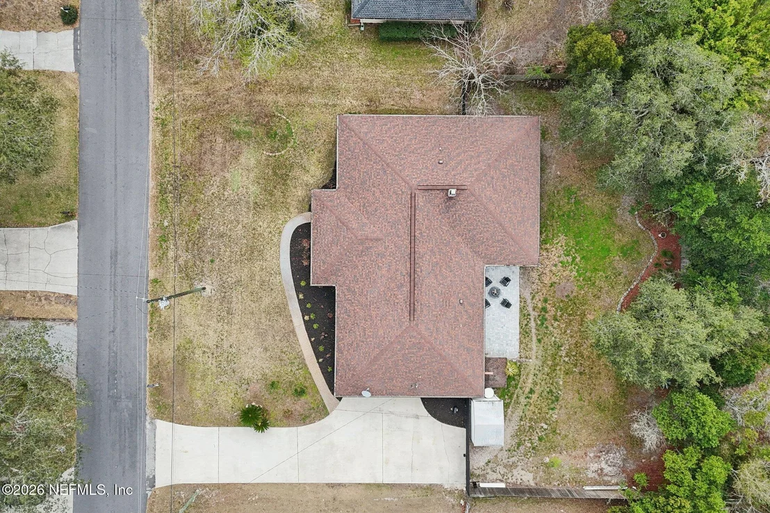 Photo of 12670 AGATITE Road