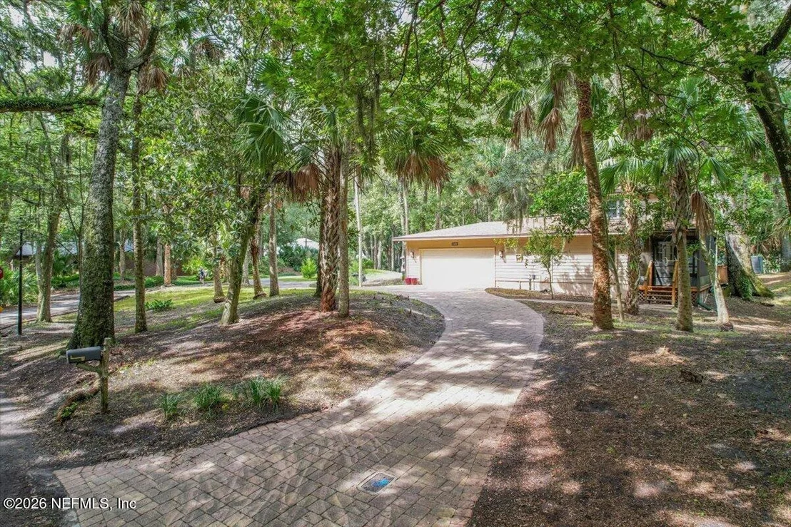 Photo of 1902 N SHERRY Drive N