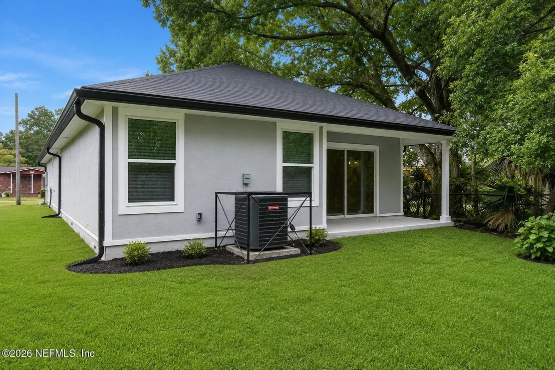 Photo of 5737 VERNON Road