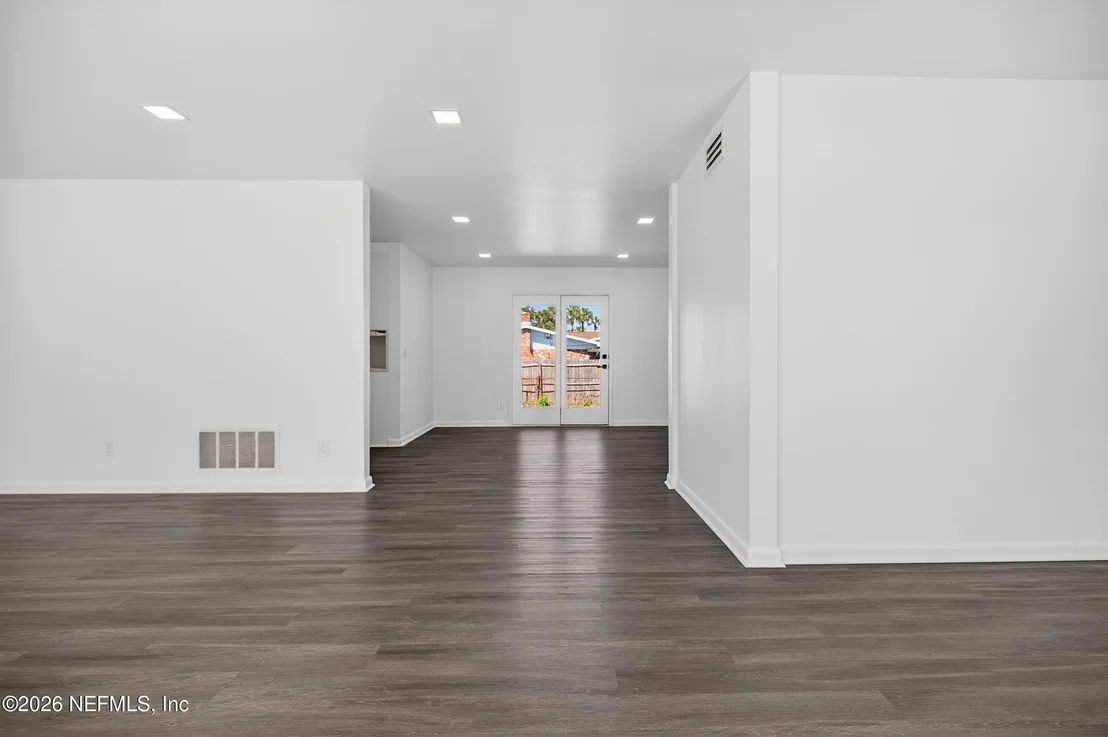 Photo of 7915 ALDERMAN Road