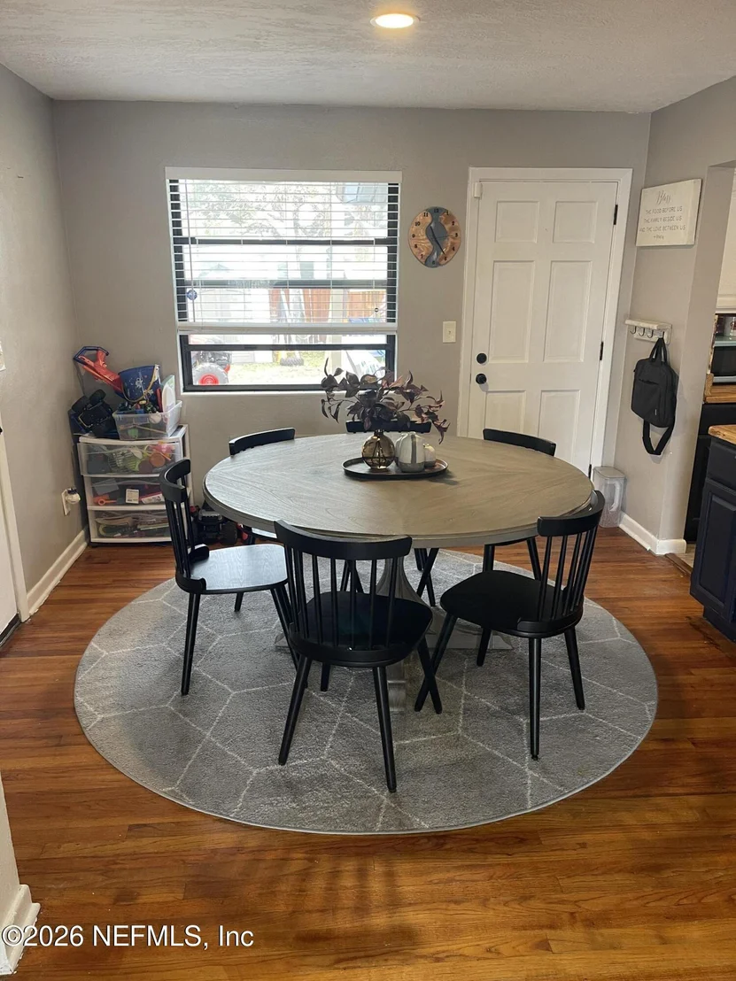 Photo of 2112 DEAN Road