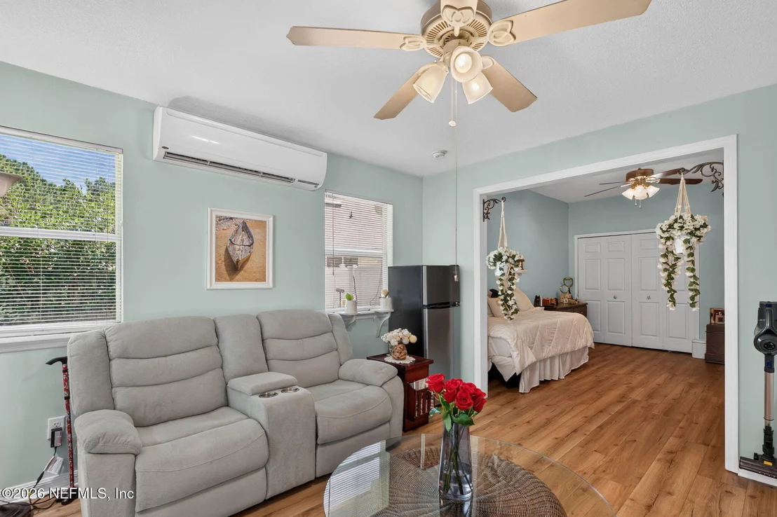 Photo of 9648 BEMBRIDGE MILL Drive