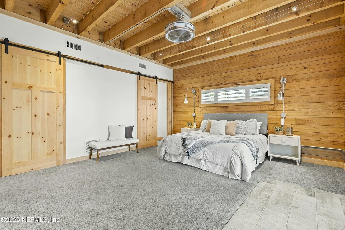 Photo of 4841 STATE ROAD 13 N