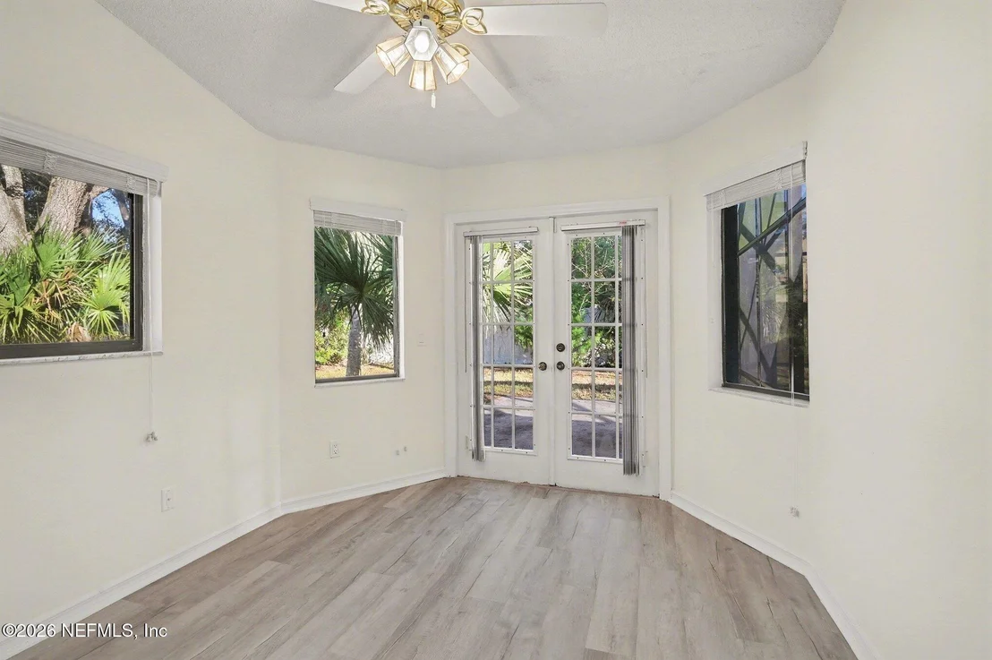 Photo of 10 PATCHOGUE Lane