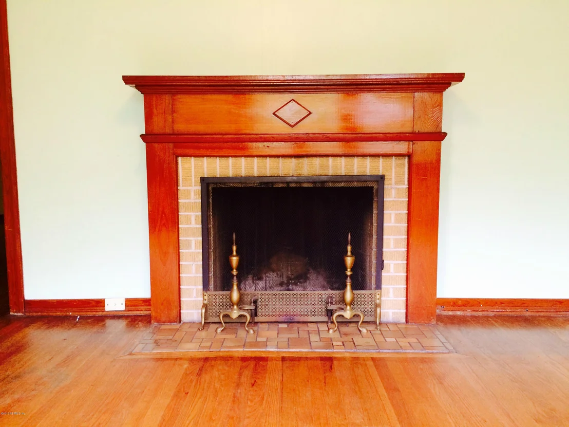 Photo of 1340 AZALEA Drive