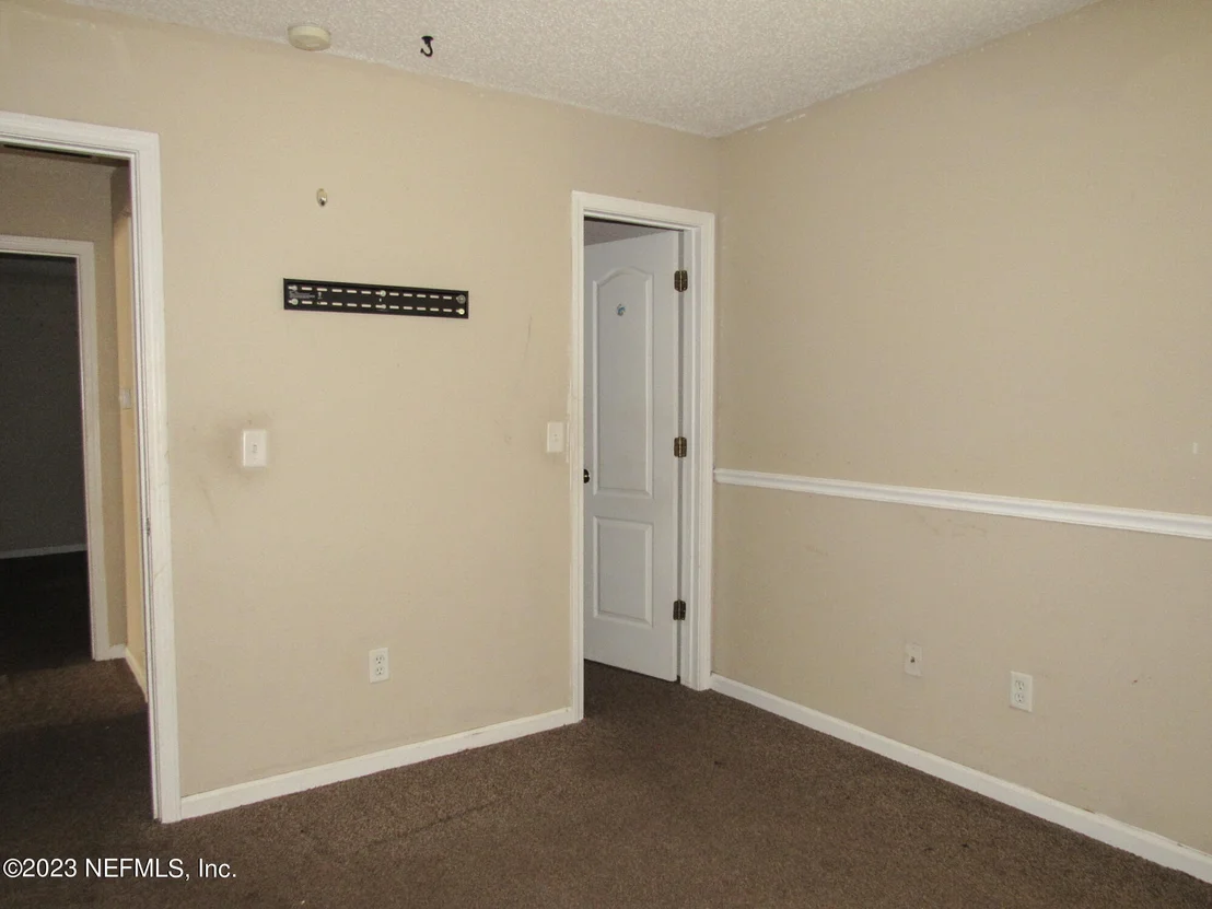 Photo of 14082 CRESTWICK Drive W