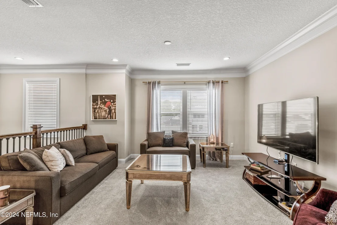 Photo of 10511 SILVERBROOK Trail