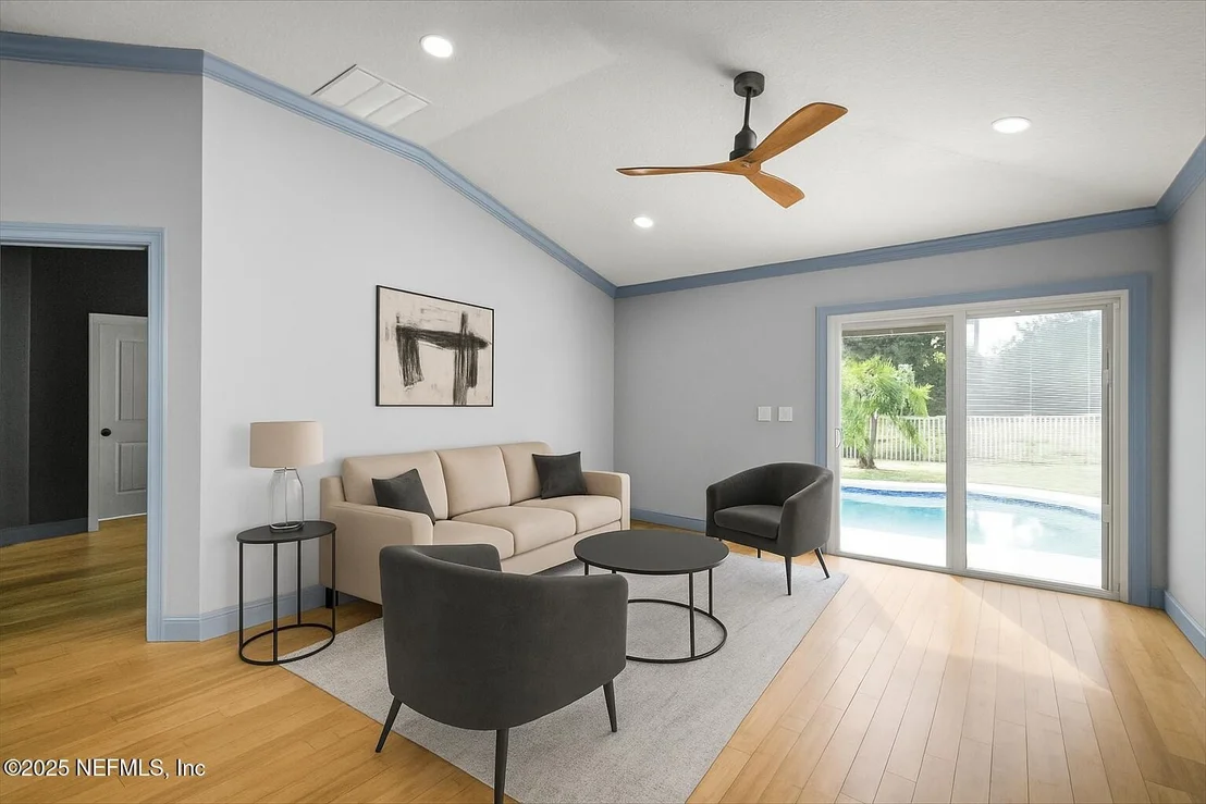 Photo of 389 W TROPICAL Trace