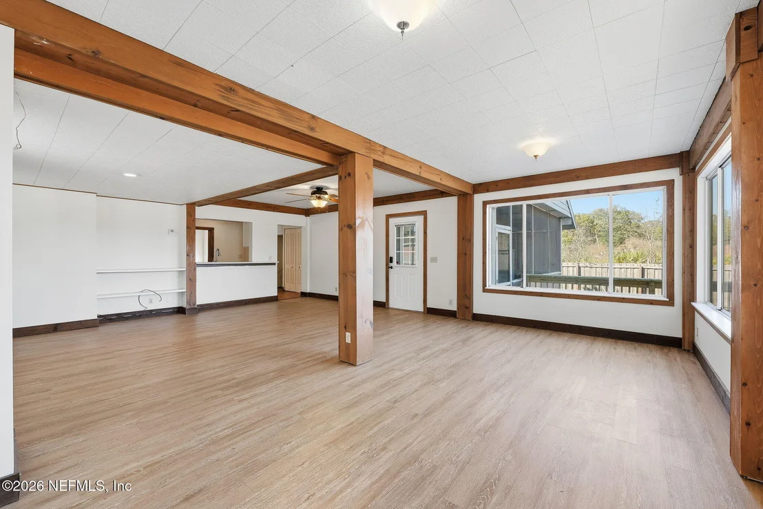 Photo of 1863 LIVE OAK Drive
