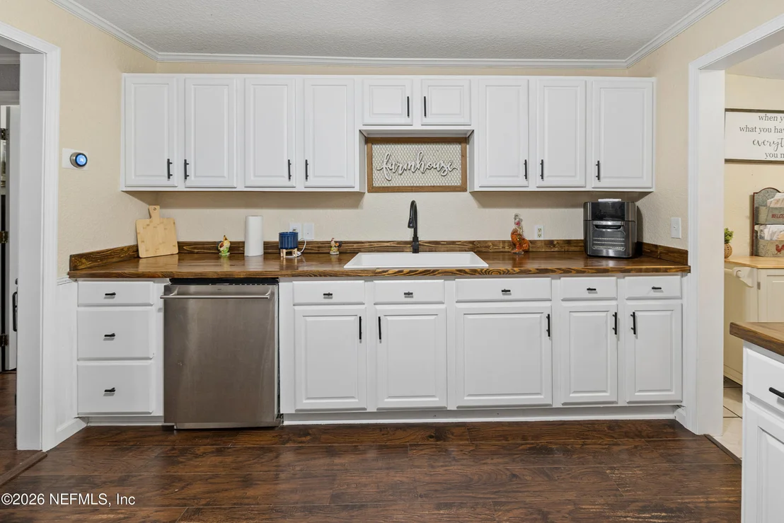 Photo of 10426 SLAY Road