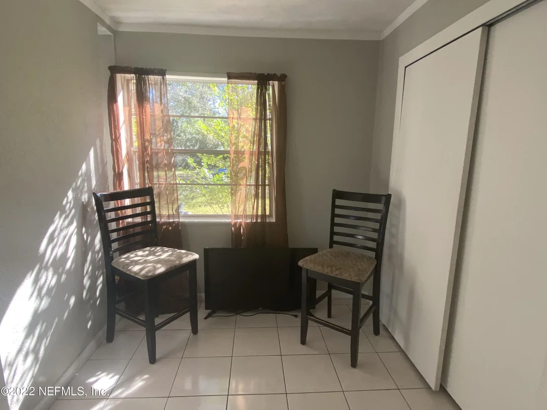 Photo of 308 LINDEN Lane