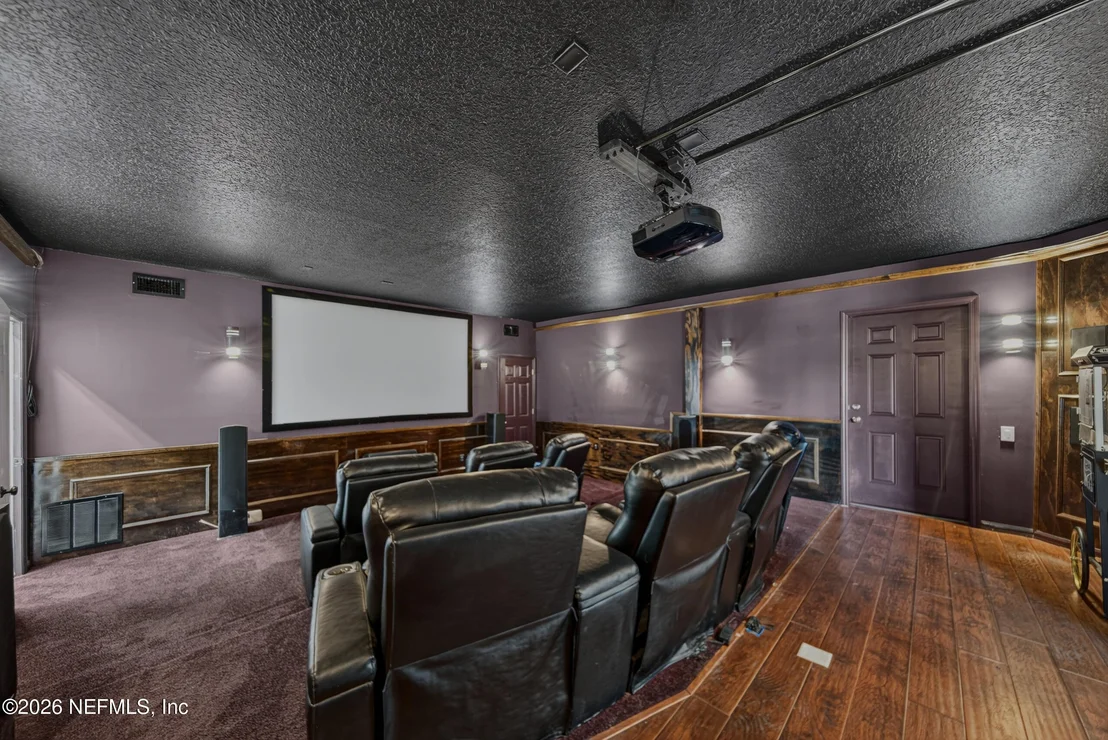 Photo of 1045 CEDAR BAY Road