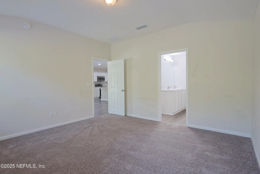 Photo of 52 PEPPERMINT Avenue