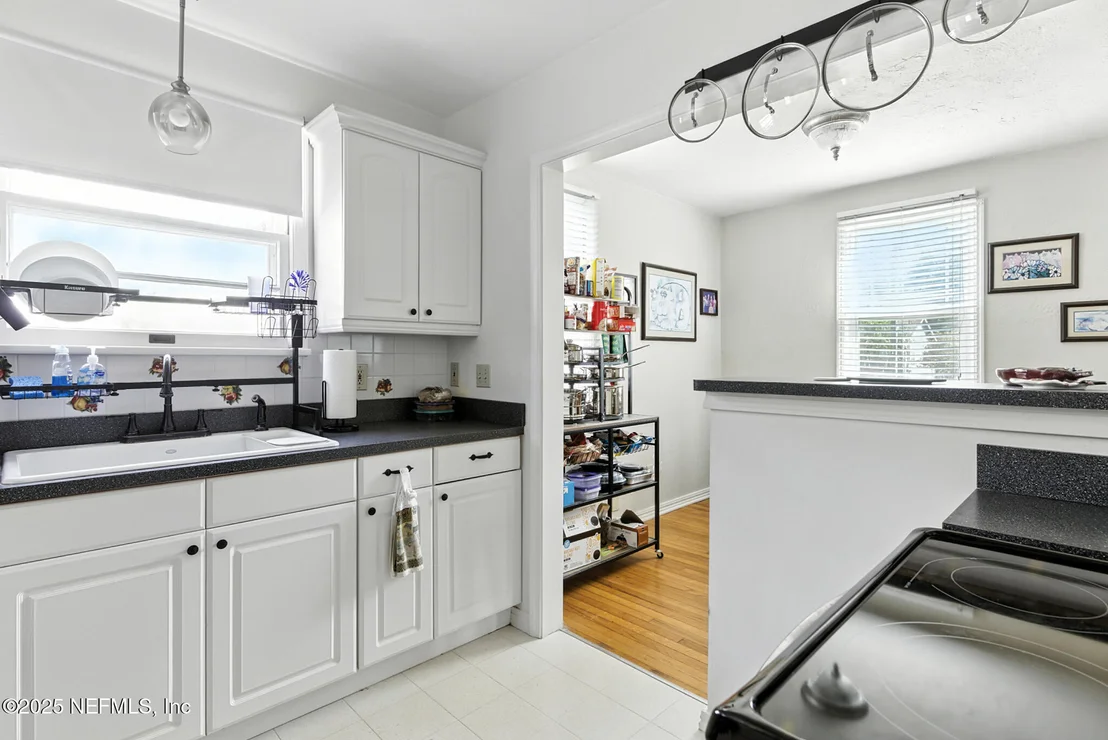 Photo of 1518 PARRISH Place