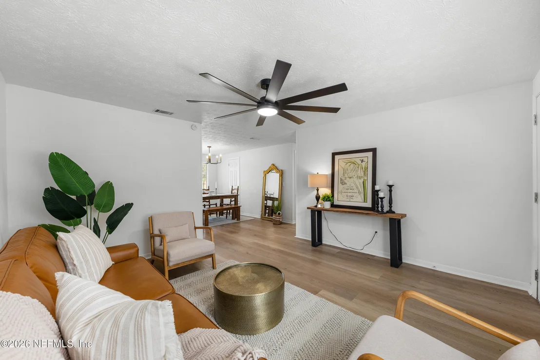 Photo of 1512 MESA Drive