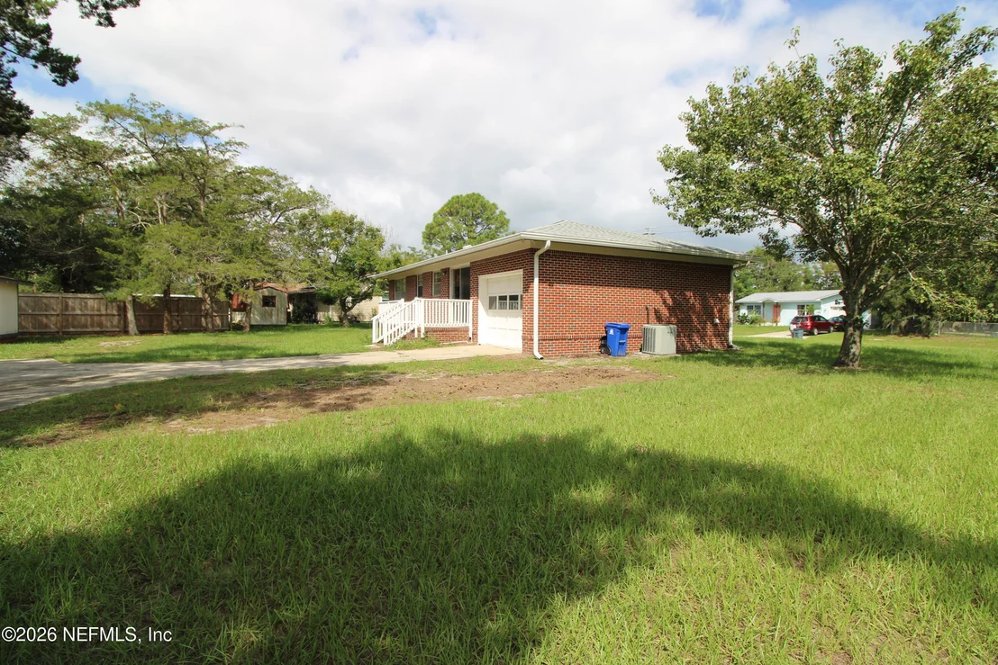 Photo of 302 SHORE Drive