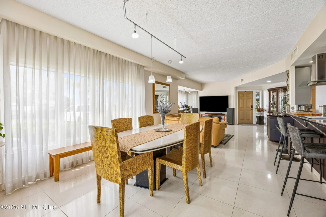 Photo of Unit 3101 at 3101 HARBOR Drive
