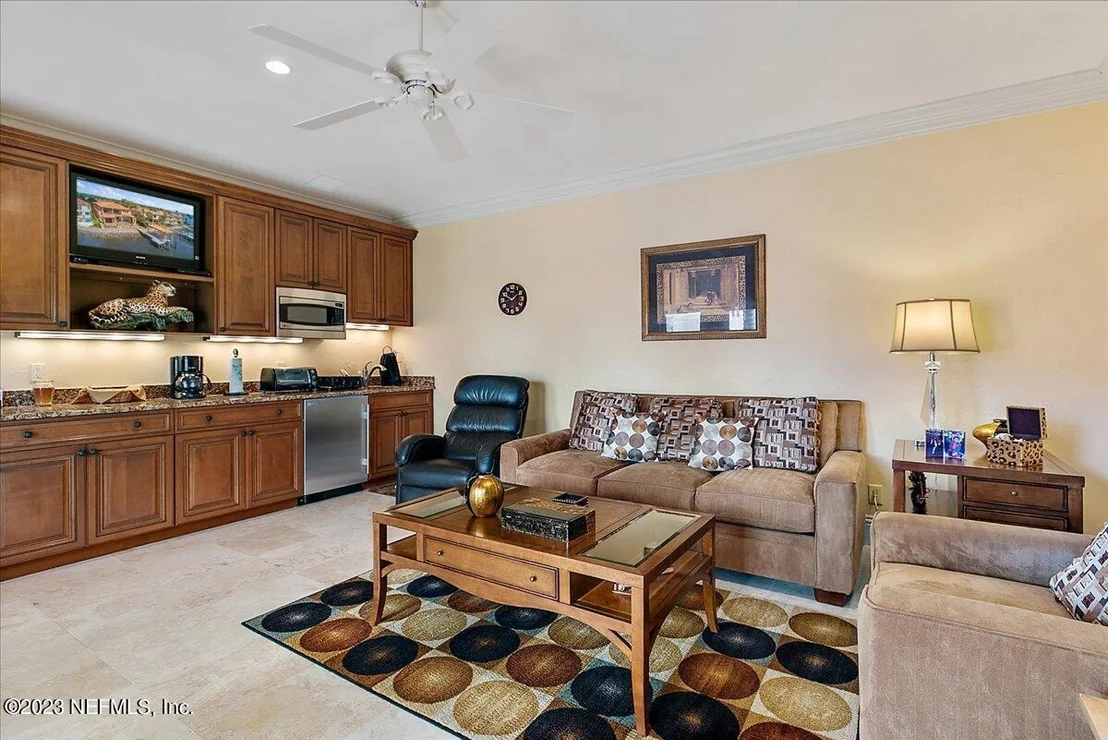 Photo of 1261 DELFINO Drive