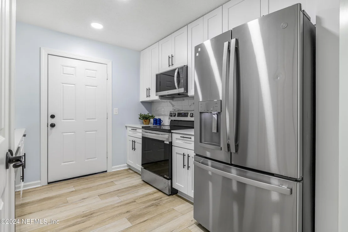 Photo of 498 ARLINGTON Road N