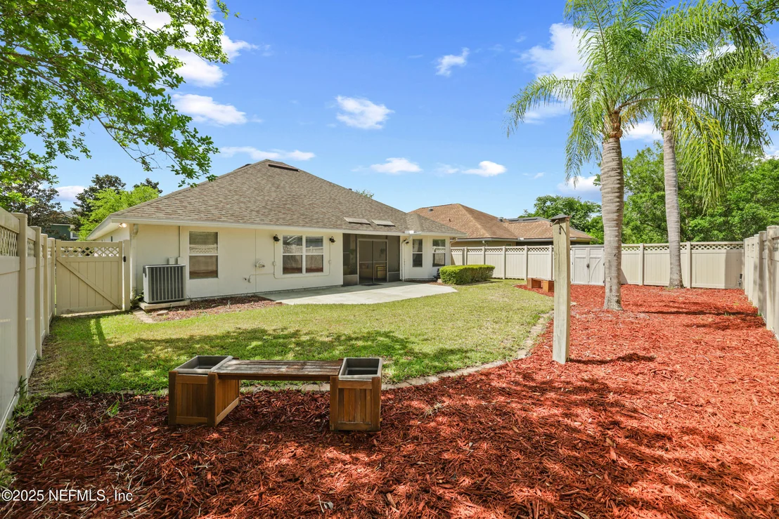 Photo of 408 LAKE MONROE Place