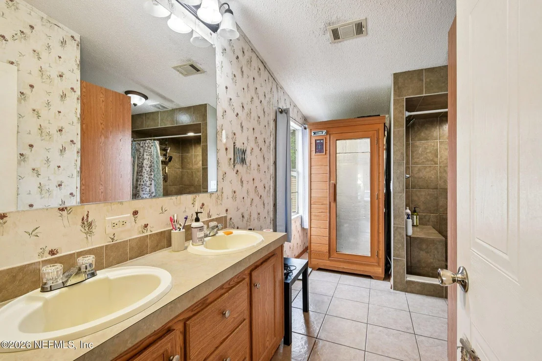 Photo of 11710 FAYE Road