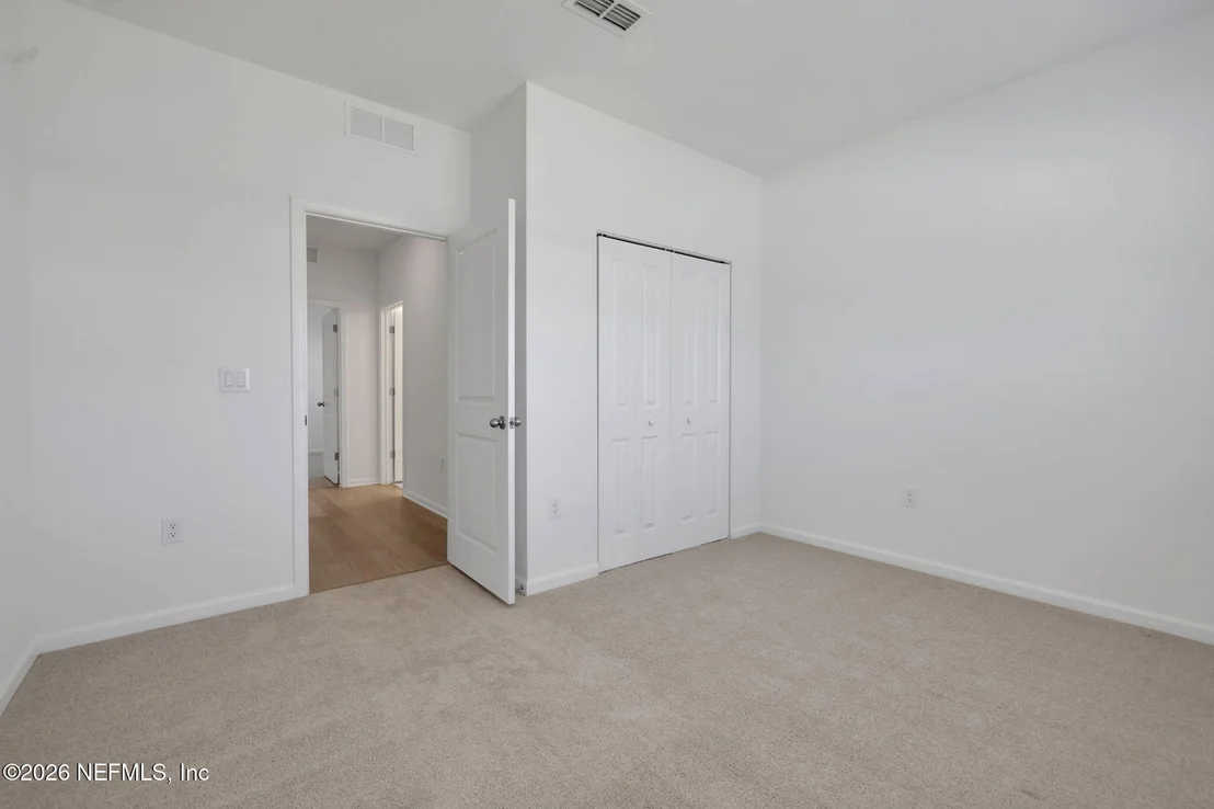 Photo of 38 ALGIERS Court