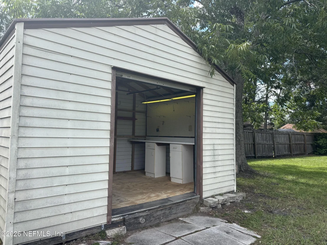 Photo of 200 DEBARRY Avenue