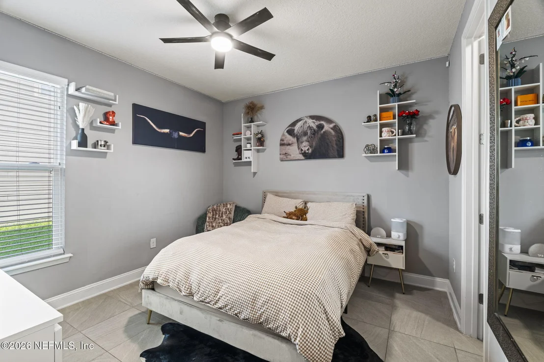 Photo of 18 TARBERT Lane