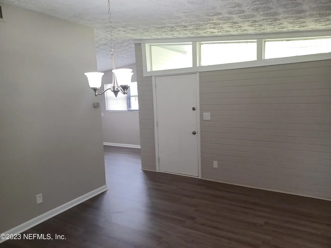 Photo of 7024 CLOVIS Road