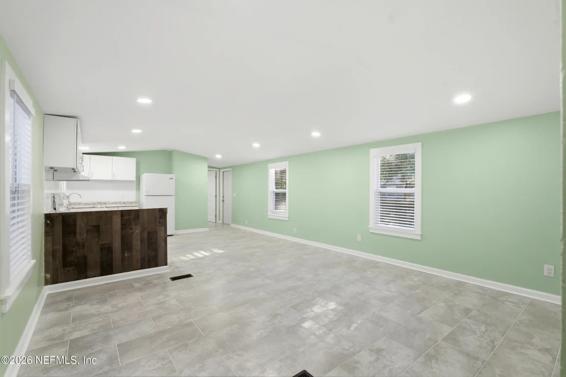 Photo of 10100 MERCURY Drive