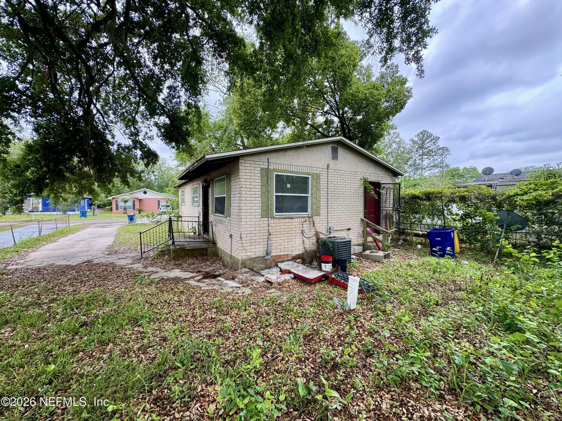 Photo of 2051 FRANK E Avenue
