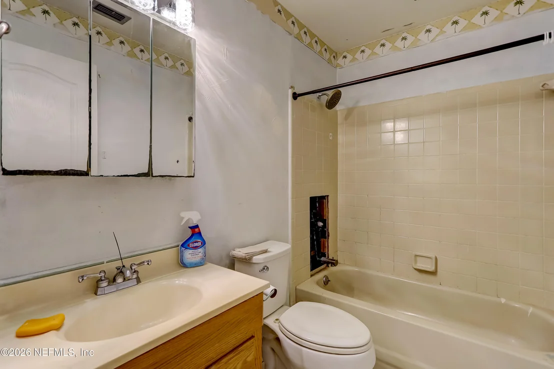 Photo of 261 CORNELL Road