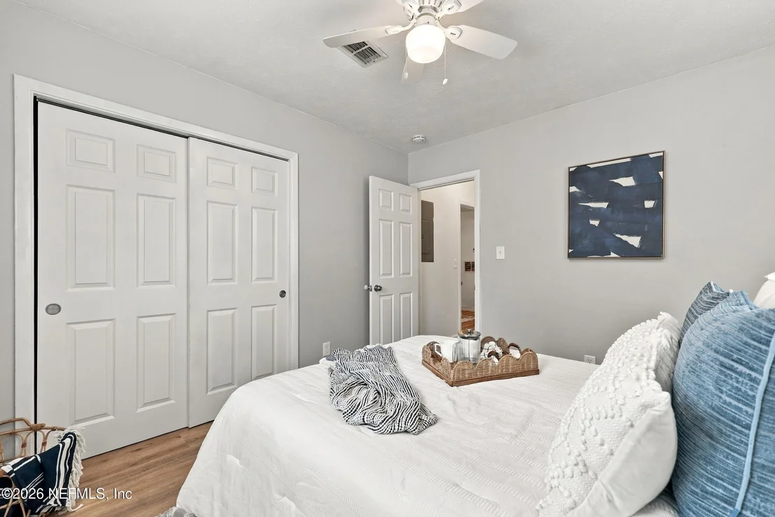 Photo of 25 SANDRA Drive