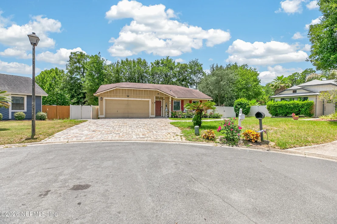 Photo of 8005 FLEUR DE LIS Drive