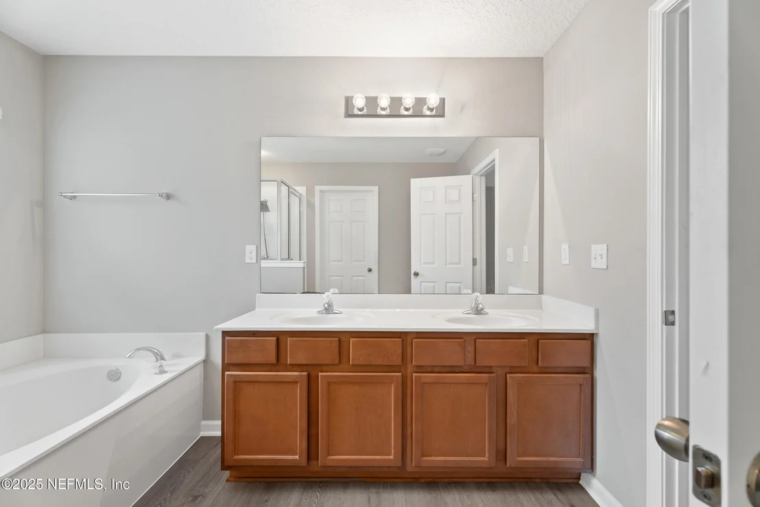 Photo of 96096 OUT CREEK Way