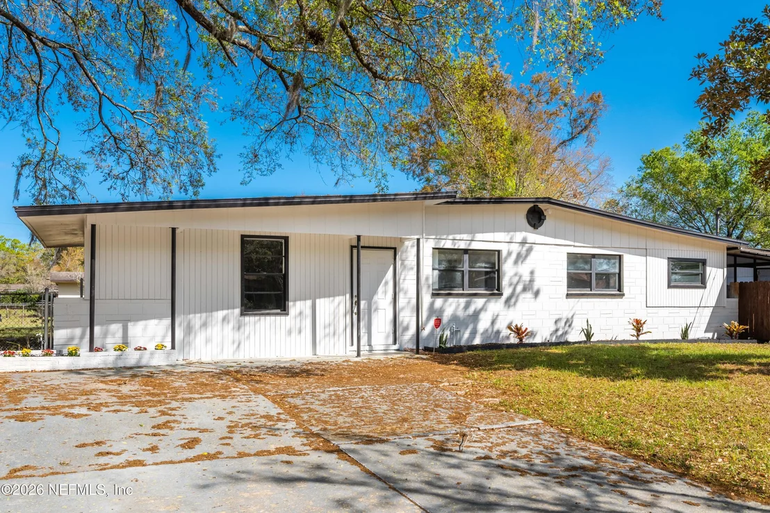 Photo of 7541 STRATO Road